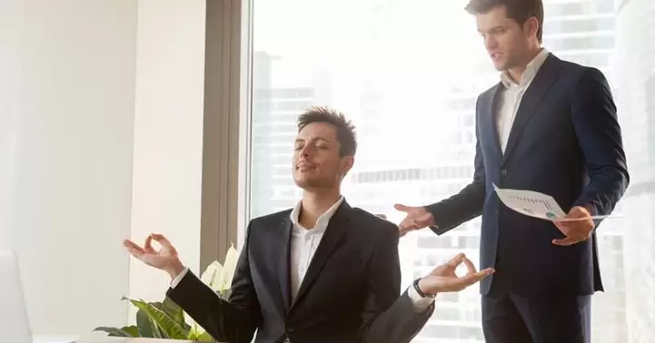Descanse do trabalho para aumentar a potência naturalmente