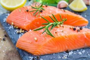 Filé de salmão na dieta de um homem com libido reduzida